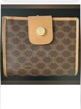 Beautiful Preloved Celine Brown and Tan Signature Kiss Lock Wallet!